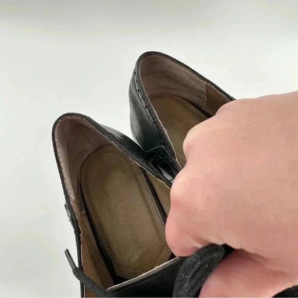 Adrienne Vittadini Biome flats size 7 black faux leather spectator oxfords - Picture 9 of 15